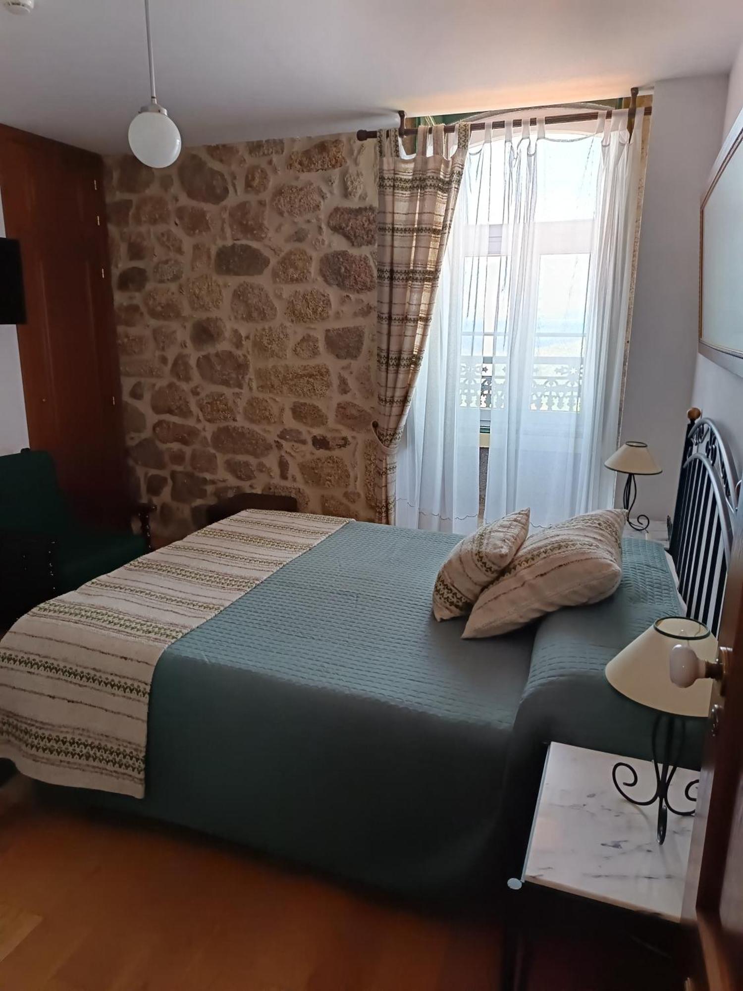 Casa Pires Mateus Guest House มอนซานโต ภายนอก รูปภาพ