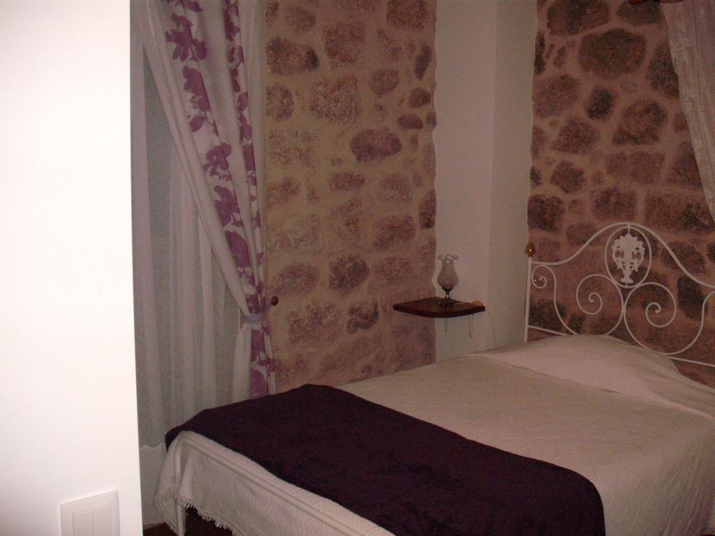 Casa Pires Mateus Guest House มอนซานโต ภายนอก รูปภาพ