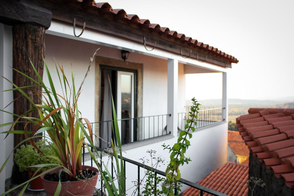 Casa Pires Mateus Guest House มอนซานโต ภายนอก รูปภาพ